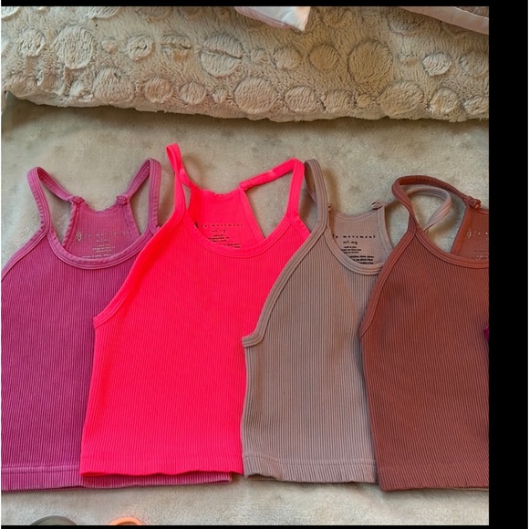 COPY - 🌺Free people happiness run crop top - Picture 17 of 17